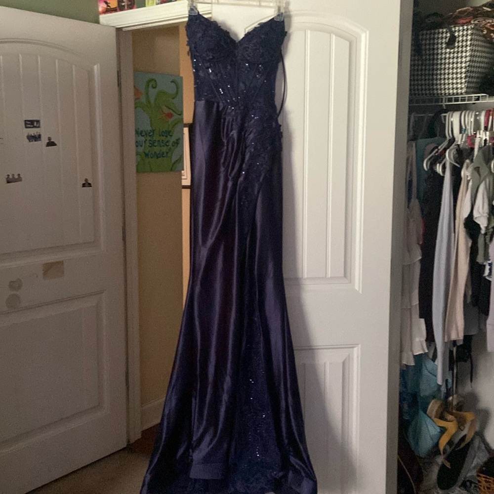 Beautiful navy blue prom dress